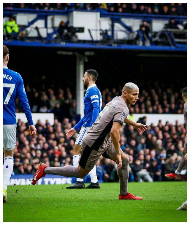 挑战之路！豪门球队力争胜出