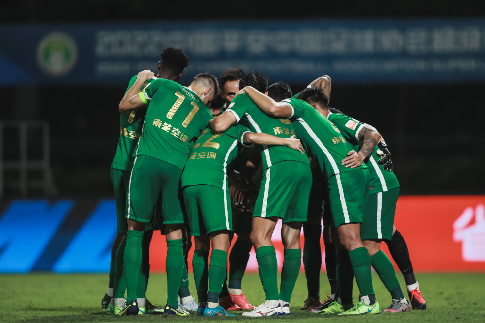 开云官网-新赛季开局成功，球队士气高涨