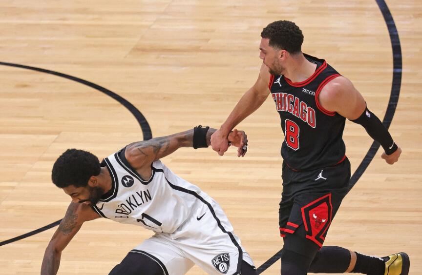 篮网横扫尼克斯，武切维奇点燃赛场